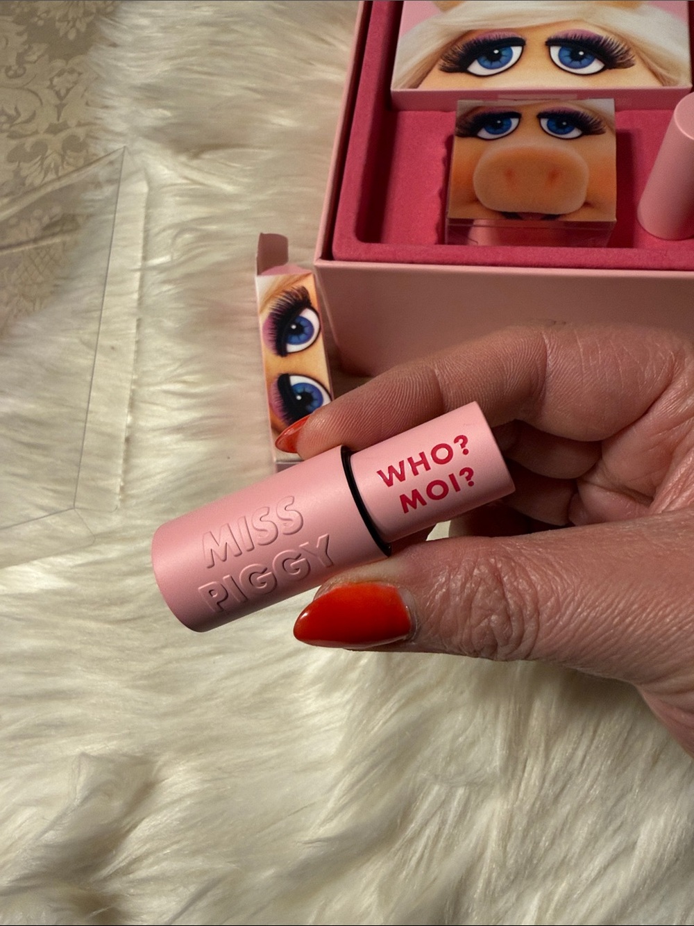 Ciaté NEW Miss Piggy Makeup Set Pink - Picture 5 of 17